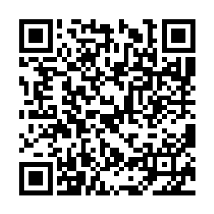 这也是他可以无视碧丽丝和琳达私生活方面的放荡二维码生成