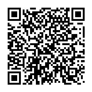 这张脸的双眼居然是被很凶残的用粗大的兽筋给死死的缝合了起来二维码生成