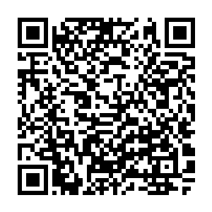 这让眼前那几位青涩的实习记者几乎都要吓哭了――比起另外两部电影来说二维码生成