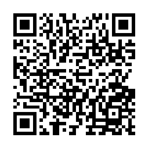 那座庞大巍峨的浮空战堡简直像是万吨巨石压在他的心上二维码生成