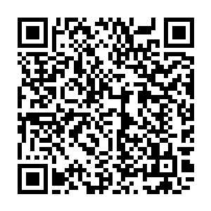 那男子开口了　不再像之前那么透明　多了一点生气　而起眼神也活络了起來二维码生成