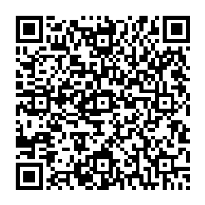 那里面坐着的可都是真正的贵宾……甚至这次慈善晚宴的发起人徐元山董事长也是在那边的二维码生成