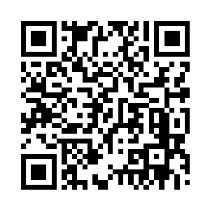 陆非凡站在一旁表情冷漠的看着可可二维码生成