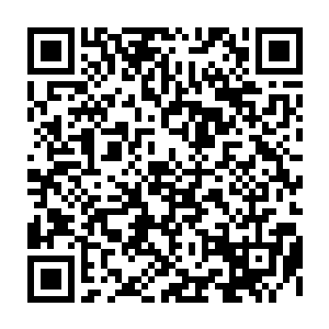 除了混沌吞天诀他也按照在缥缈峰所给炼化吸纳天地灵气的先天练气诀开始修士二维码生成