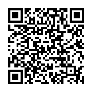 随后一幕幕全息投影画面便开始从他身边浮现而出二维码生成