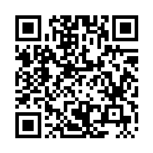 隔着校门往记忆中熟悉的旧日校园里看去二维码生成