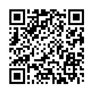 面前的一扇门仿佛把他们隔成两个世界二维码生成