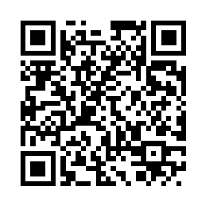 顺着张潇晗的手指尖爬进张潇晗的袖口二维码生成